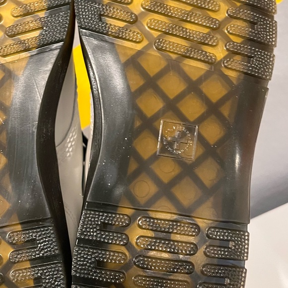 Dr. Martens Zavala 8-Eyelet Combat Boot - Picture 5 of 5